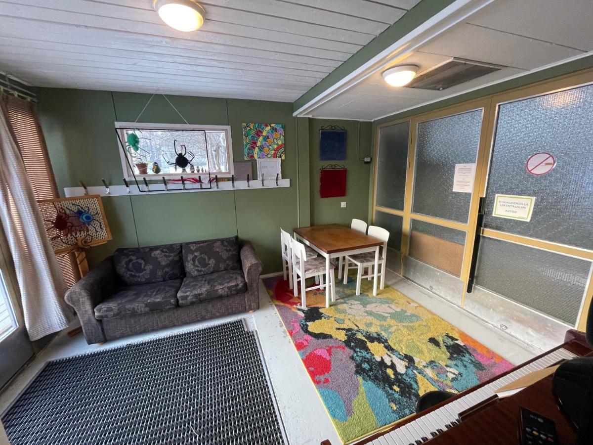 Koulumaeki Hostel Karkola Exterior photo